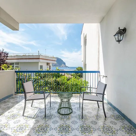 Hola House Mondello 아파트 *