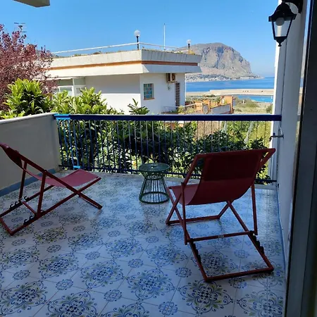 Hola House Mondello * 리도 디 몬델로