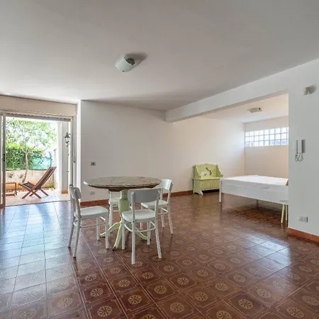 아파트 Hola House Mondello *