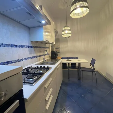 Hola House Mondello 리도 디 몬델로