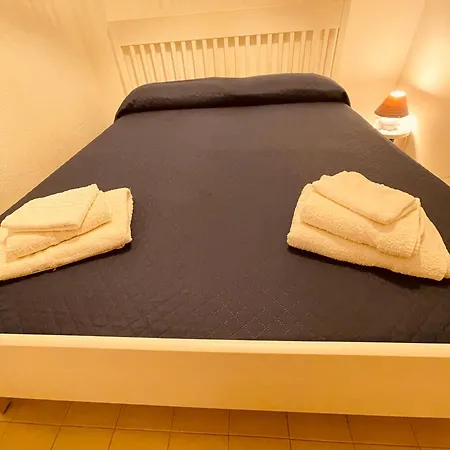 Hola House Mondello * 리도 디 몬델로